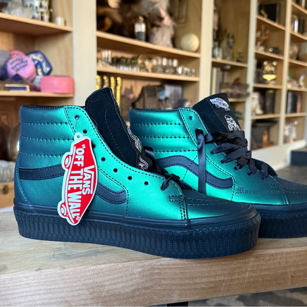 New in box! RARE Vans High-Top Green Morsemordre dark mark Harry Potter